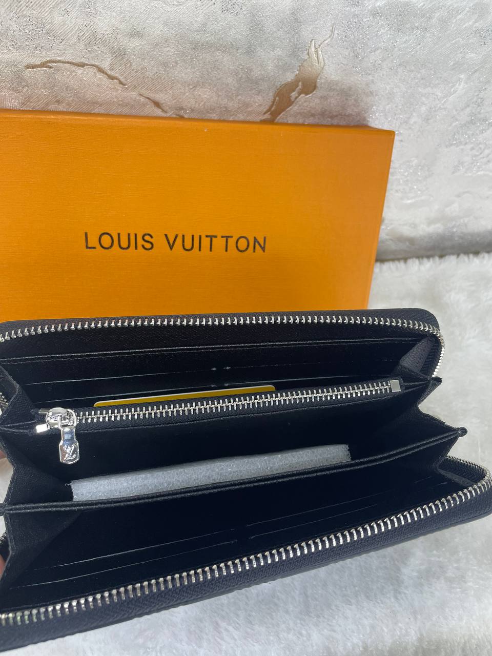Louis Vuitton Zippy